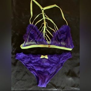Victorias Secret very sexy xsmall bralette and panty set